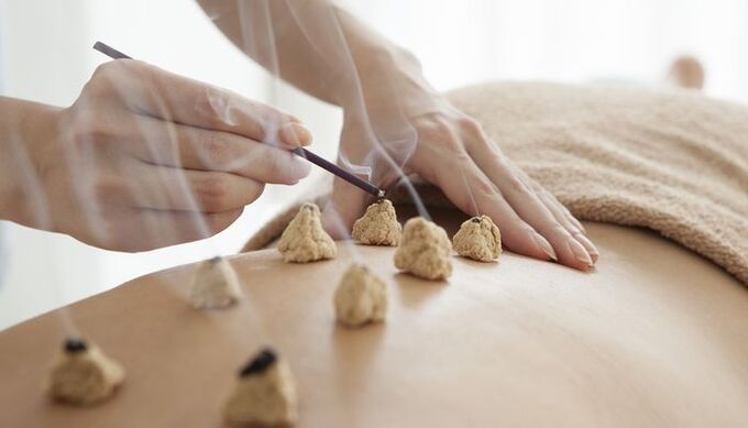 Bioaktiivsete punktide soojendamine seljal osteokondroosi jaoks